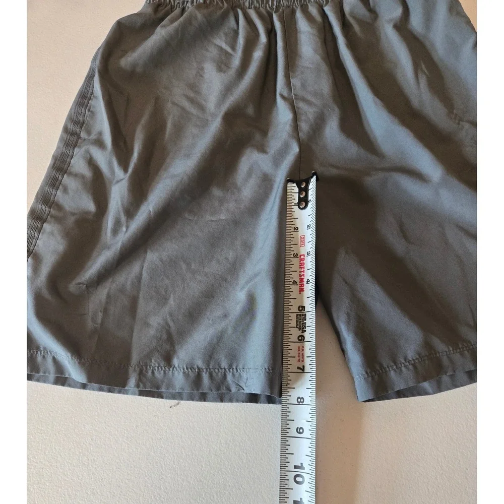 Nike Dri-FIT Boys Youth XL Gray Athletic Shorts Running Training Swoosh Pockets